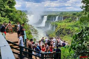 DIA 21 – IGUAZU|EXCURSION CATARATAS BRASILERAS CON PARQUE DE AVES 